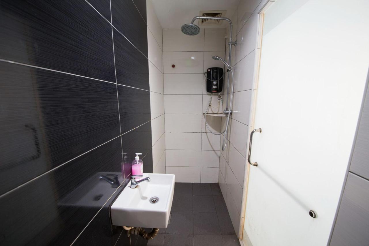 Golden Pearl Hotel Near Universiti Tun Hussein Onn Malaysia Uthm Batu Pahat Esterno foto